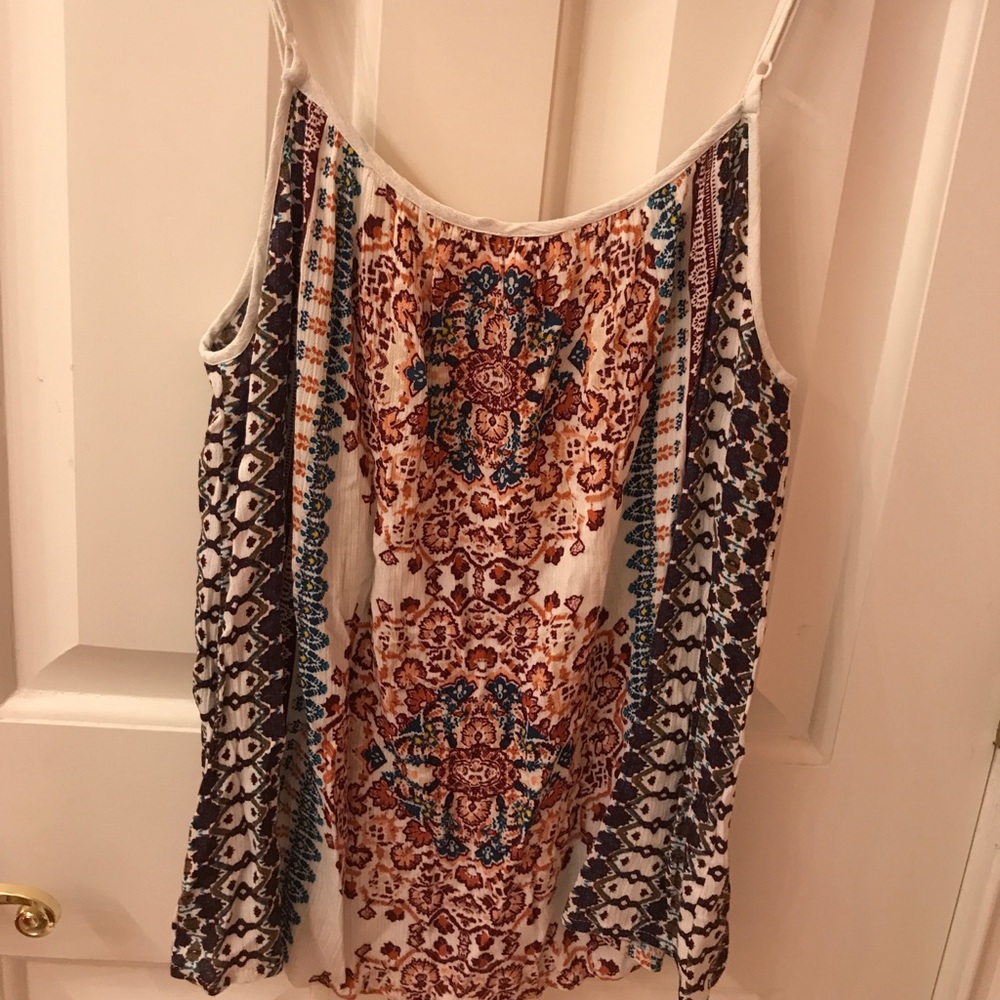 Patterned Francesca’s tank - Picture 2 of 2